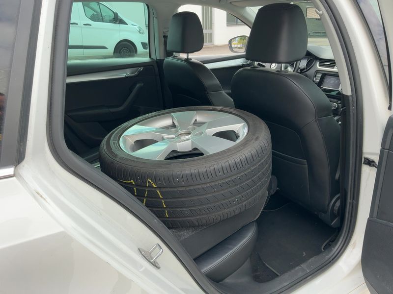 Skoda Octavia 2.0 TDI Elegance 2014 – снимка 20