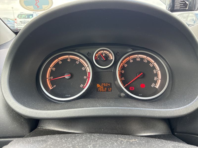 Opel Corsa 1.2 Active 2013 – снимка 12