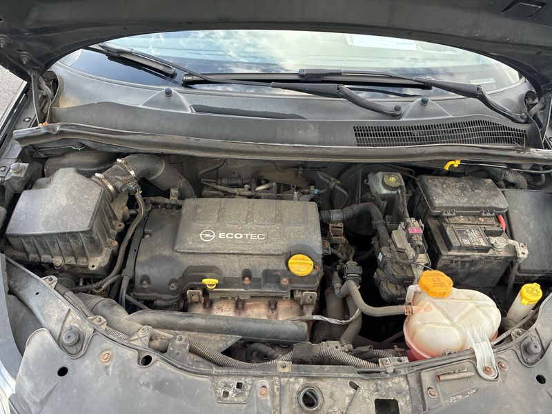 Opel Corsa 1.2 Active 2013 – снимка 8