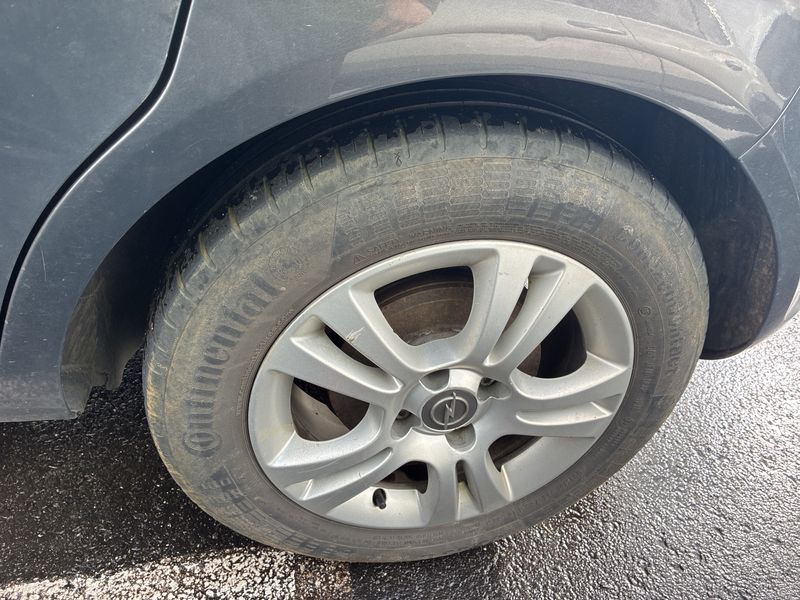 Opel Corsa 1.2 Active 2013 – снимка 27