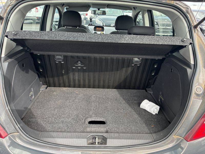 Opel Corsa 1.2 Active 2013 – снимка 9