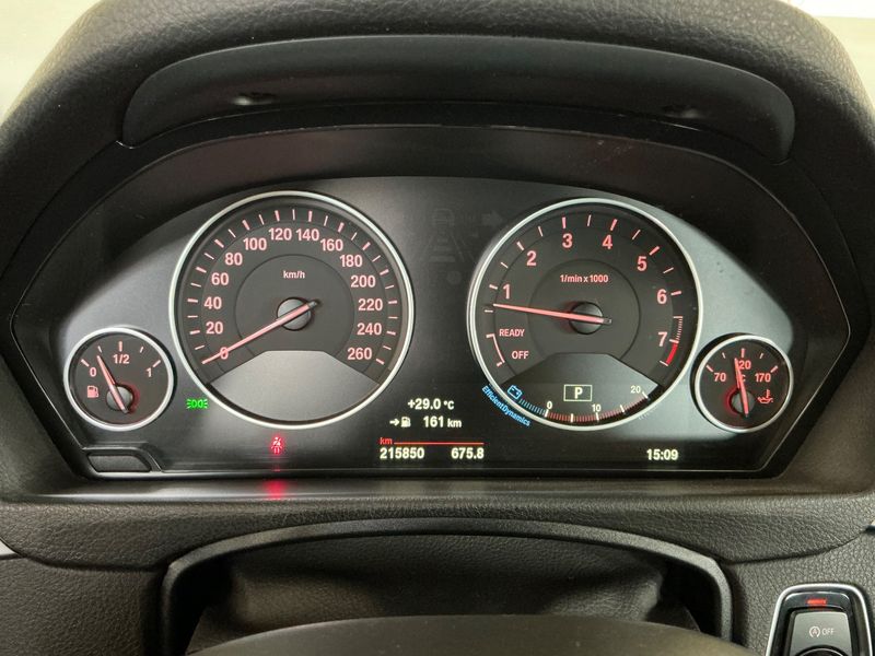BMW 3er 320i Advantage 2018 – снимка 19