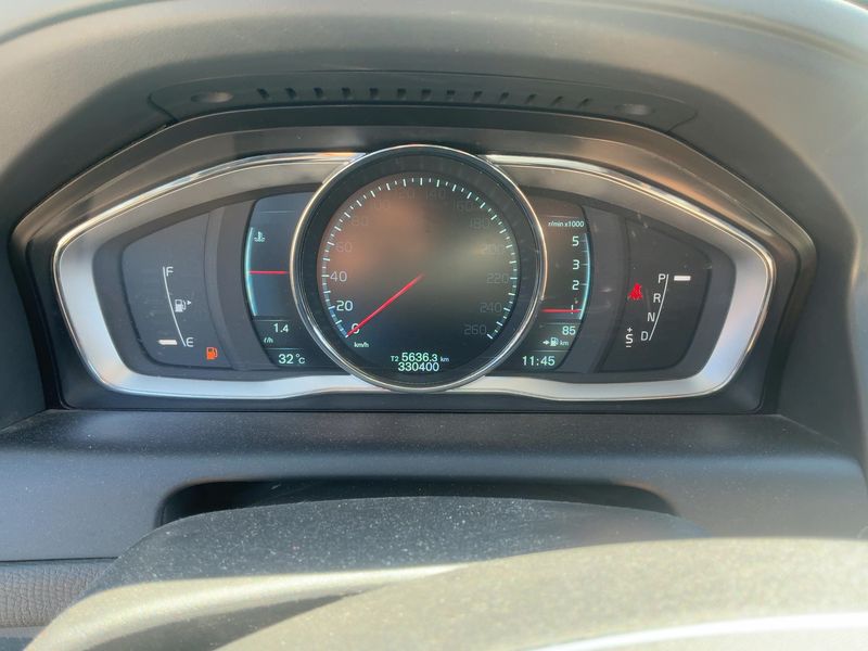 Volvo XC60 2.0 D4 Momentum 2WD 2014 – снимка 18