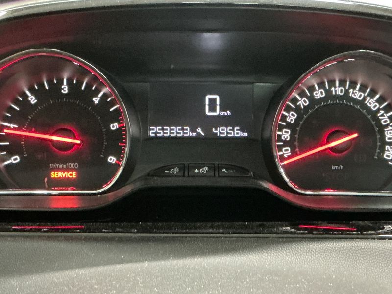 Peugeot 208 1.6 HDi Active 2014 – снимка 4
