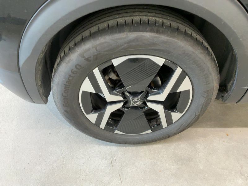 Peugeot 2008 1.2 PureTech Allure 2023 – снимка 9