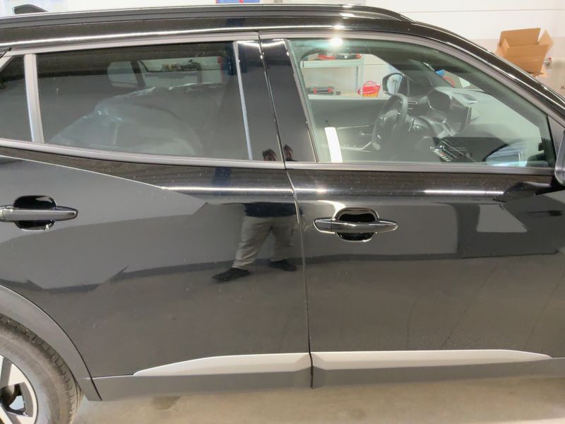 Peugeot 2008 1.2 PureTech Allure 2023 – снимка 10