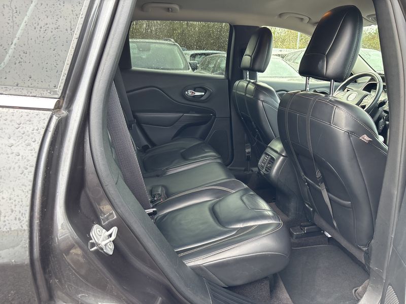 Jeep Cherokee 2.0 M-Jet Longitude FWD 2016 – снимка 14