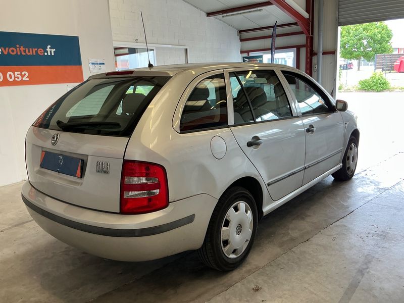 Skoda Fabia 1.9 SDI Comfort 2001 – снимка 2