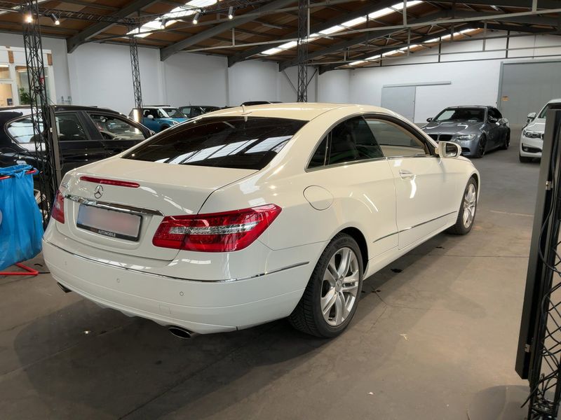 Mercedes-Benz E-Klasse E 350 CGI BlueEfficiency Avantgarde 2009 – снимка 8