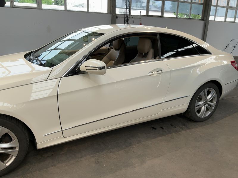 Mercedes-Benz E-Klasse E 350 CGI BlueEfficiency Avantgarde 2009 – снимка 4