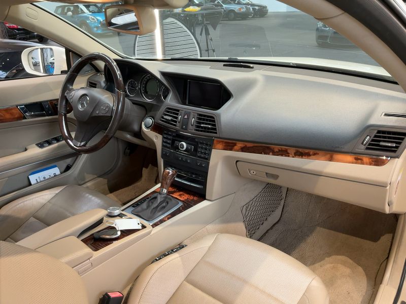 Mercedes-Benz E-Klasse E 350 CGI BlueEfficiency Avantgarde 2009 – снимка 18
