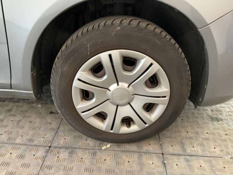 Skoda Fabia 1.4 Cool Edition 2012 – снимка 11