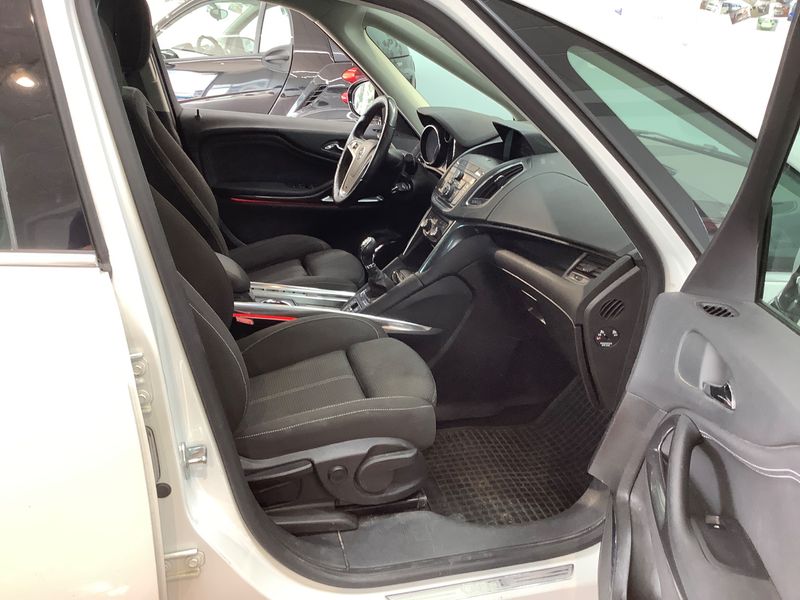 Opel Zafira Tourer 1.6 CDTI DPF Business Edition 2013 – снимка 3