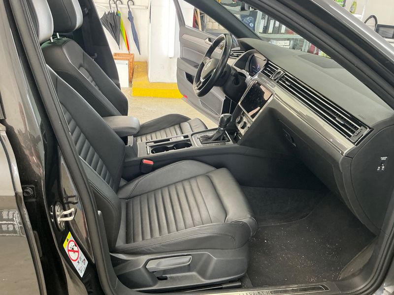 Volkswagen Passat Alltrack 2.0 TDI 4Motion BlueMotion Tech 2018 – снимка 16