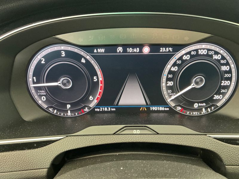 Volkswagen Passat Alltrack 2.0 TDI 4Motion BlueMotion Tech 2018 – снимка 18