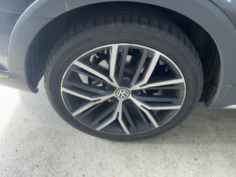 Volkswagen Passat Alltrack 2.0 TDI 4Motion BlueMotion Tech 2018 – снимка 9