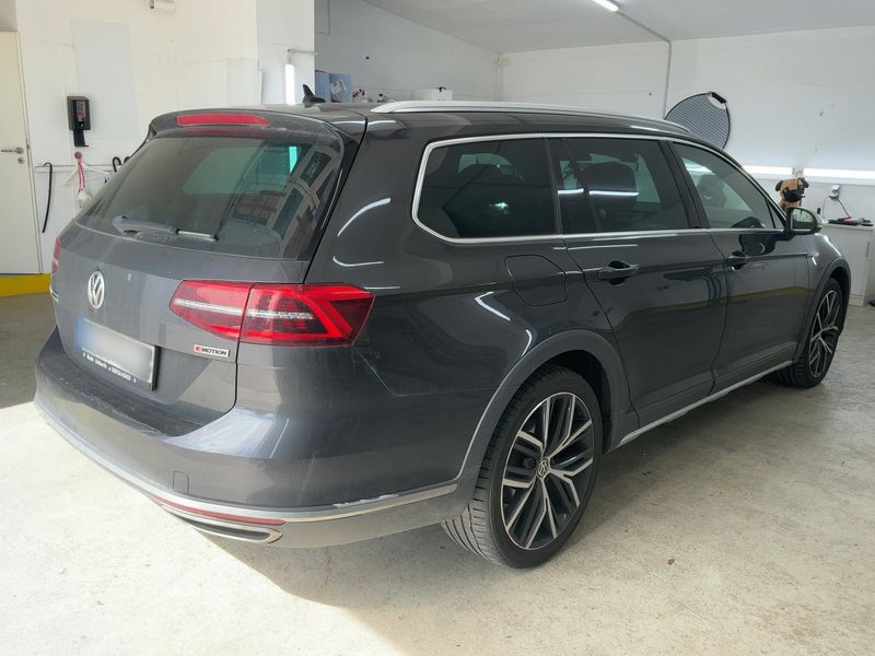 Volkswagen Passat Alltrack 2.0 TDI 4Motion BlueMotion Tech 2018 – снимка 8