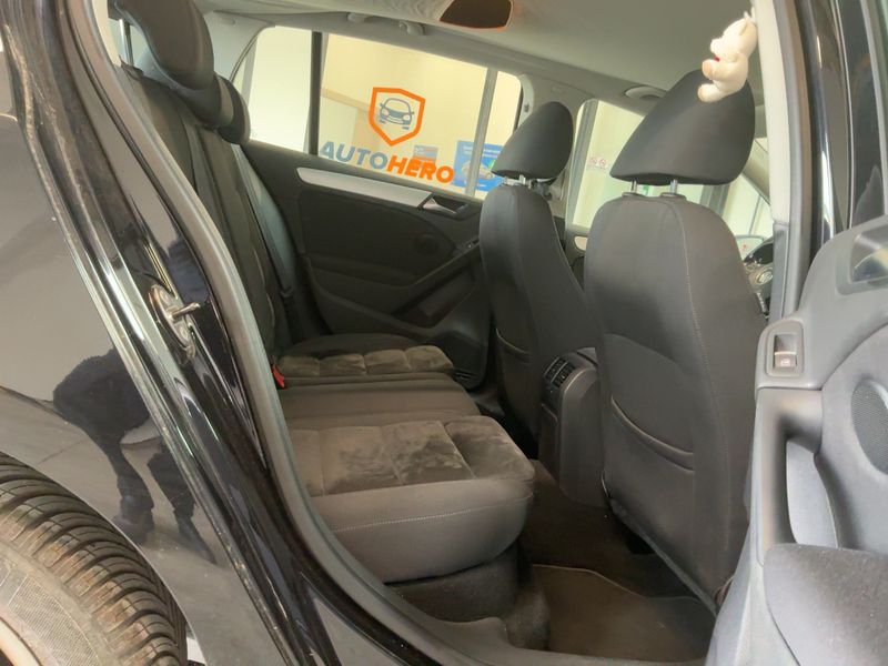 Volkswagen Golf VI 1.6 TDI Highline 2010 – снимка 19