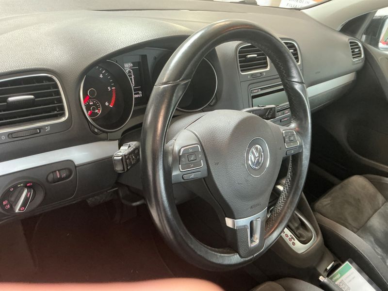 Volkswagen Golf VI 1.6 TDI Highline 2010 – снимка на щета 26
