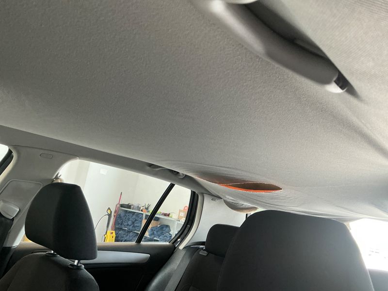 Volkswagen Golf VI 1.6 TDI Highline 2010 – снимка на щета 25