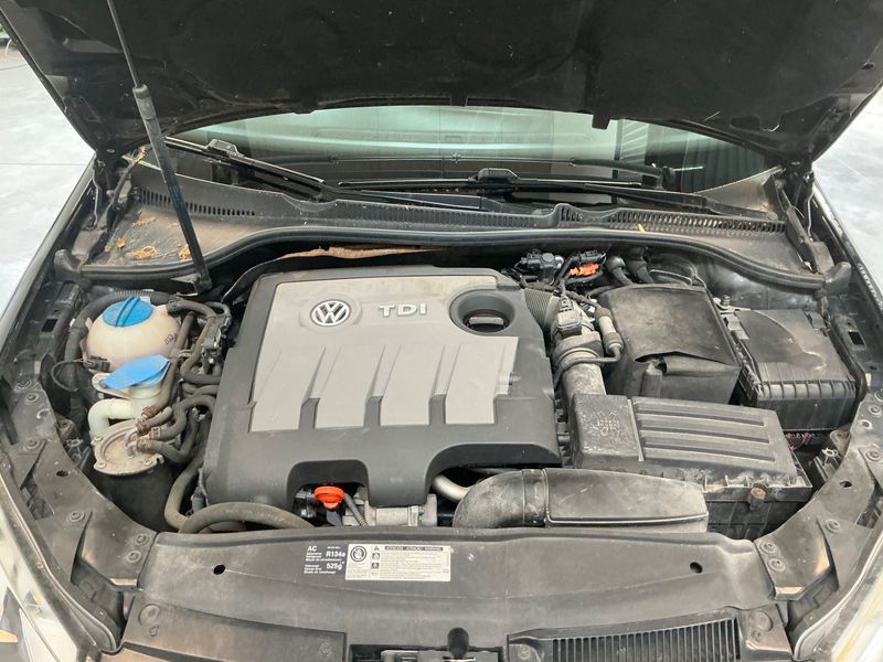 Volkswagen Golf VI 1.6 TDI Highline 2010 – снимка 22