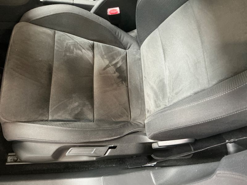 Volkswagen Golf VI 1.6 TDI Highline 2010 – снимка на щета 27