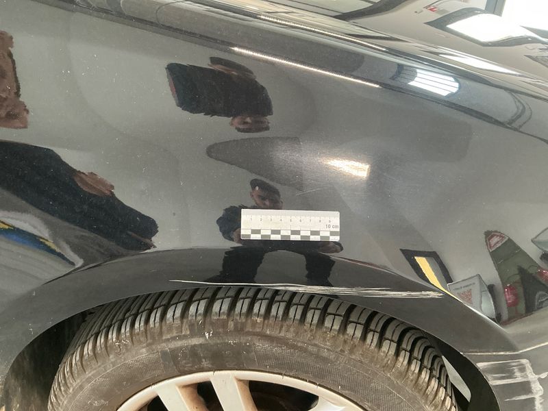 Volkswagen Golf VI 1.6 TDI Highline 2010 – снимка на щета 23