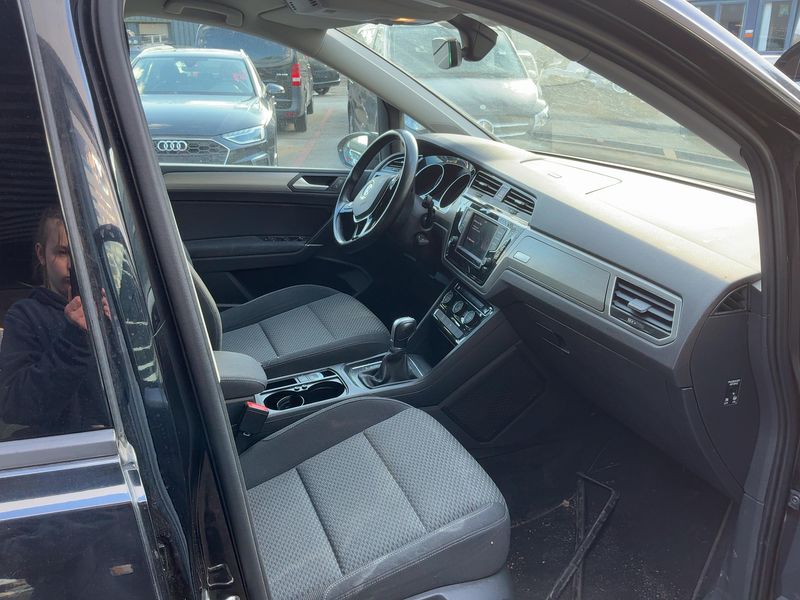 Volkswagen Touran 1.4 TSI Comfortline BlueMotion Tech 2016 – снимка 17