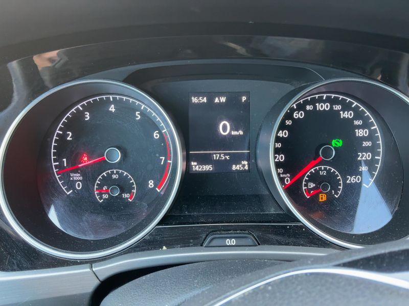 Volkswagen Touran 1.4 TSI Comfortline BlueMotion Tech 2016 – снимка 19