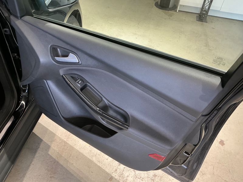 Ford Focus 1.5 TDCi Titanium 2018 – снимка 23