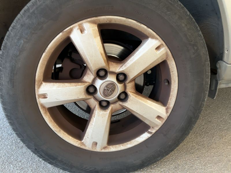 Toyota RAV 4 2.2 D-CAT Sol 2006 – снимка 9
