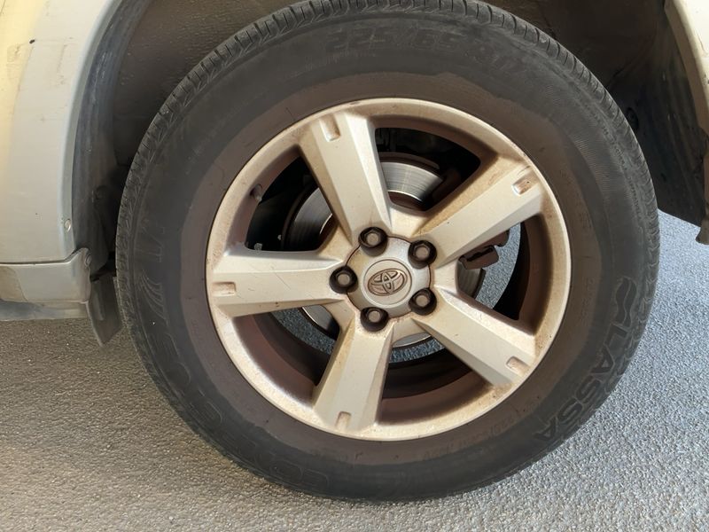 Toyota RAV 4 2.2 D-CAT Sol 2006 – снимка 5