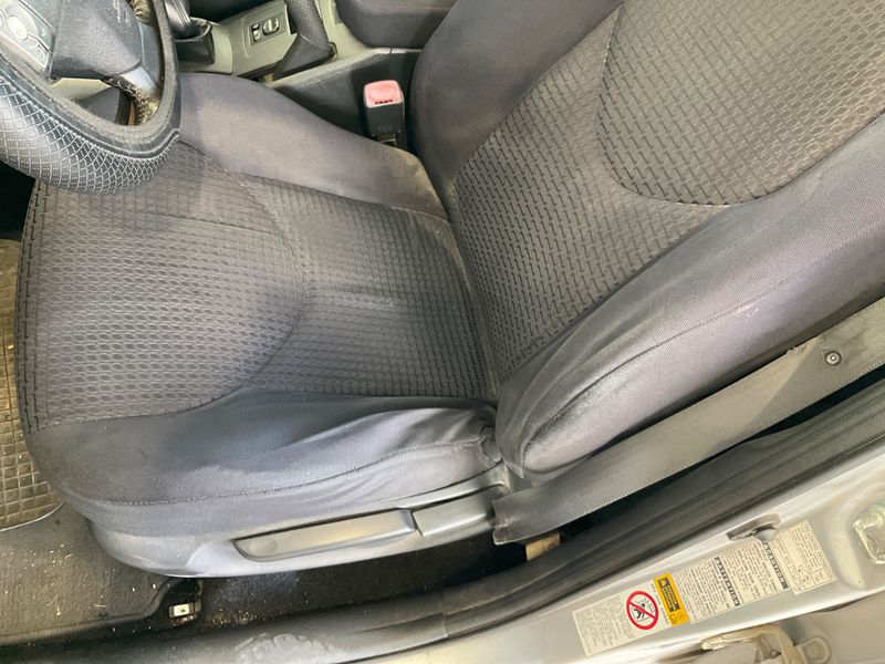 Toyota RAV 4 2.2 D-CAT Sol 2006 – снимка 25