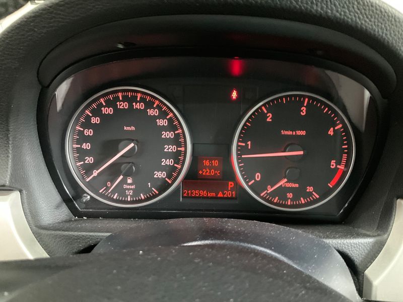 BMW 3er 320d 2010 – снимка 4