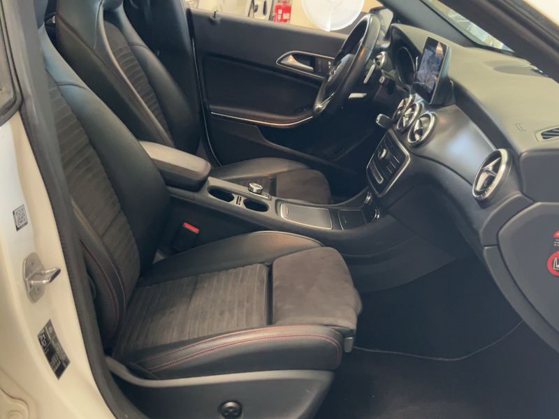 Mercedes-Benz CLA-Klasse CLA 200 Fascination 2018 – снимка 16