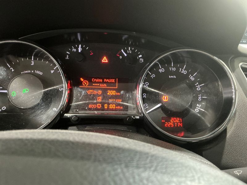 Peugeot 5008 2.0 Blue-HDi Allure 2016 – снимка 18