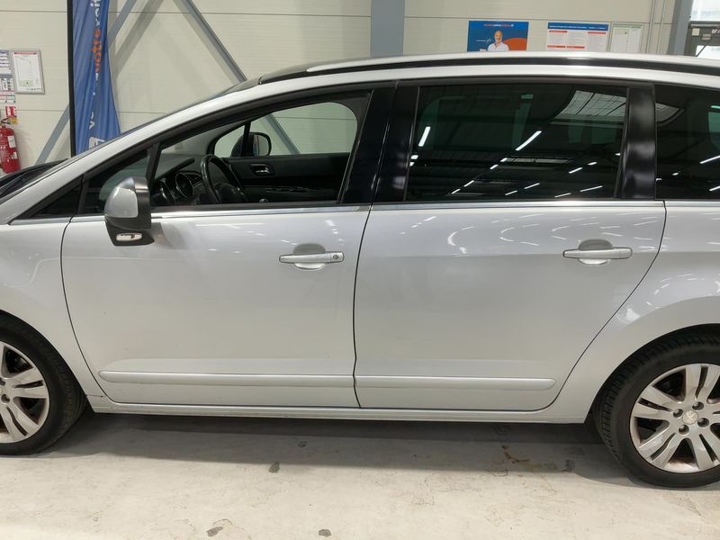 Peugeot 5008 2.0 Blue-HDi Allure 2016 – снимка 4