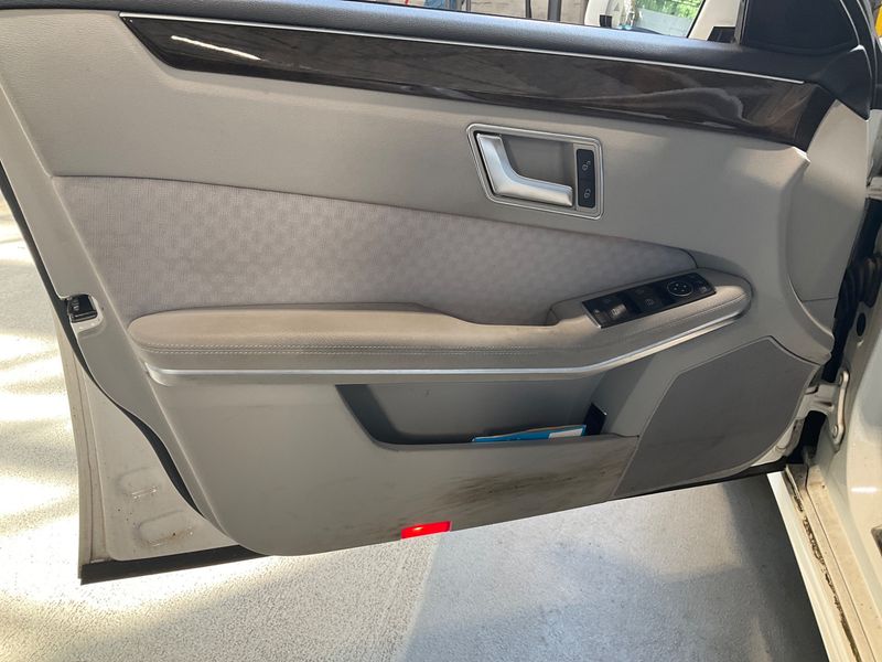 Mercedes-Benz E-Klasse E 200 CGI BlueEfficiency 2012 – снимка 29
