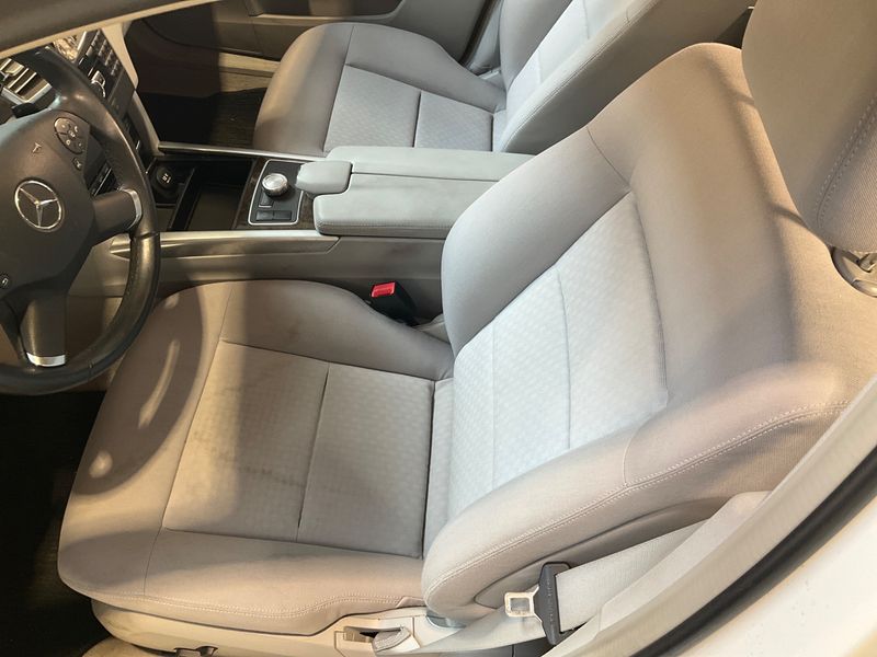 Mercedes-Benz E-Klasse E 200 CGI BlueEfficiency 2012 – снимка 31