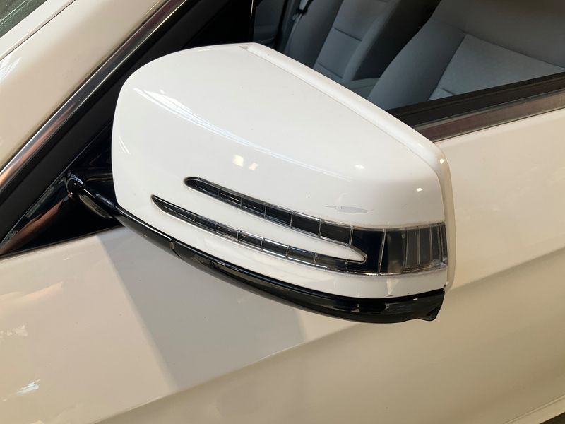 Mercedes-Benz E-Klasse E 200 CGI BlueEfficiency 2012 – снимка 24