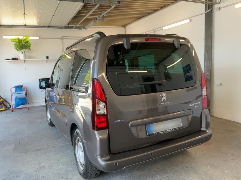 Peugeot Partner 1.6 Blue-HDi Allure 2015 – снимка на щета