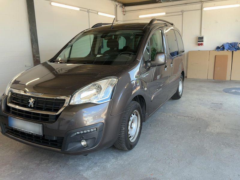 Peugeot Partner 1.6 Blue-HDi Allure 2015 – снимка на щета
