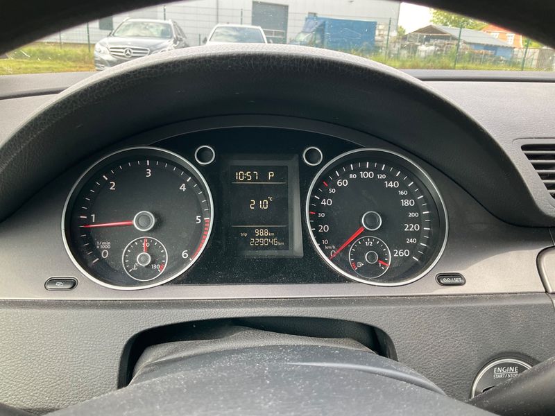 Volkswagen Passat 2.0 TDI Trendline 2010 – снимка 4