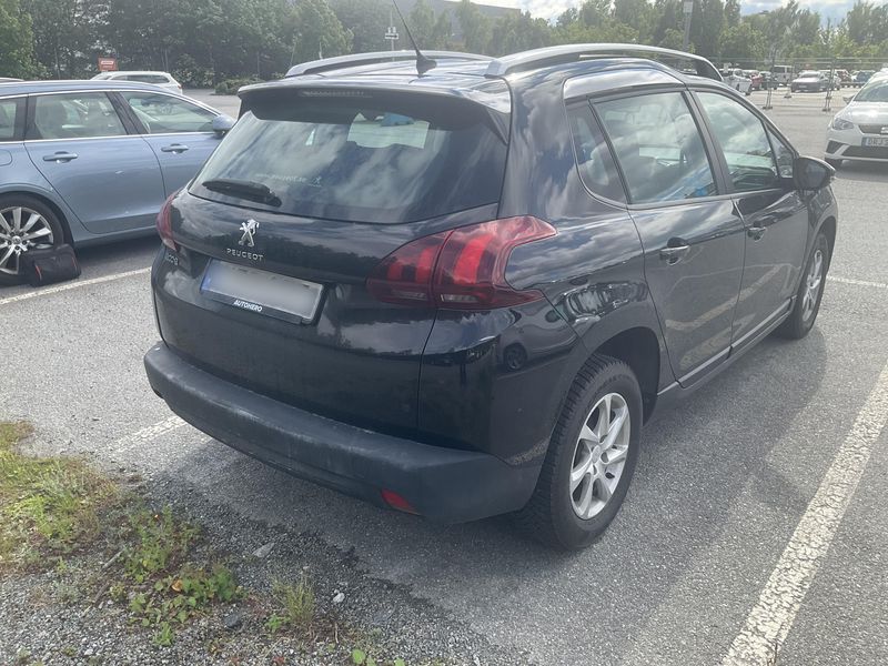 Peugeot 2008 1.2 PureTech Active 2017 – снимка 8