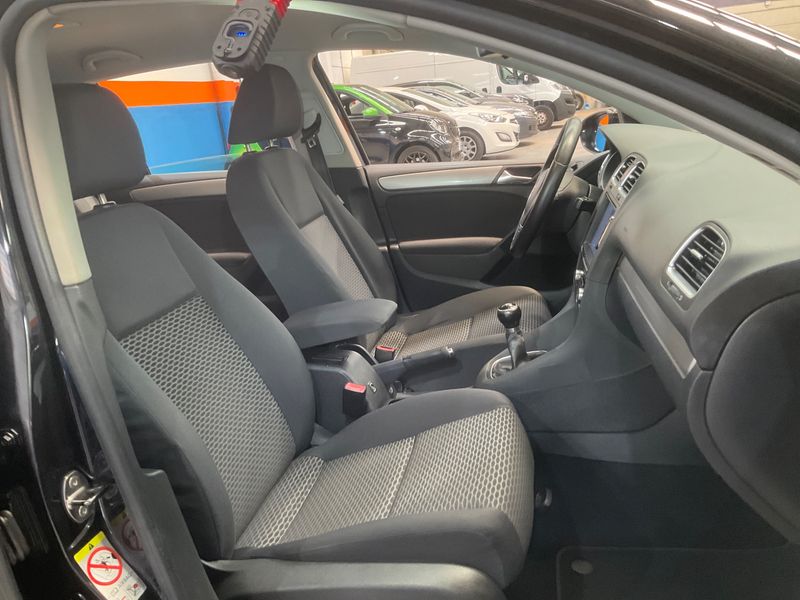 Volkswagen Golf VI 1.6 TDI Advance BlueMotion Tech 2010 – снимка 16