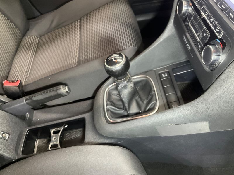 Volkswagen Golf VI 1.6 TDI Advance BlueMotion Tech 2010 – снимка 29