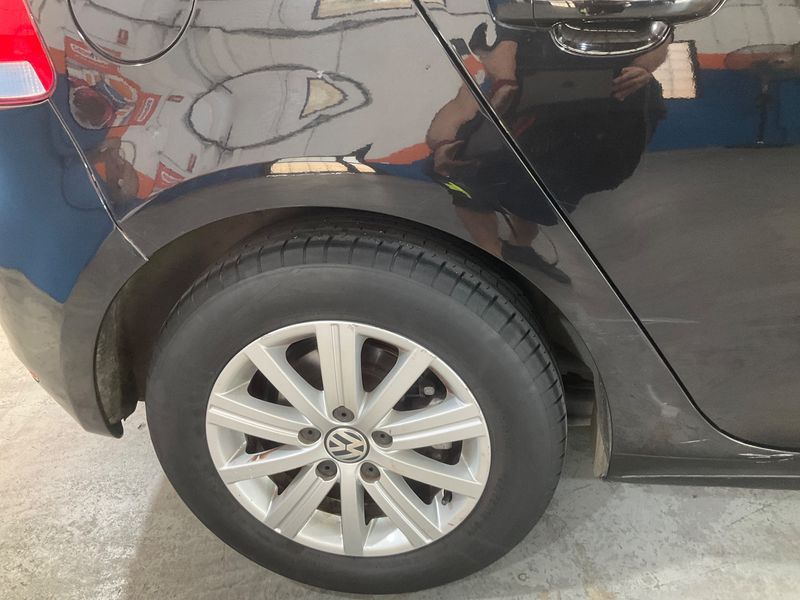 Volkswagen Golf VI 1.6 TDI Advance BlueMotion Tech 2010 – снимка 23