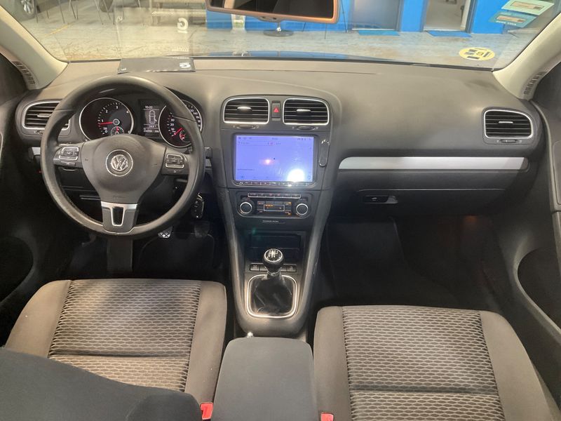 Volkswagen Golf VI 1.6 TDI Advance BlueMotion Tech 2010 – снимка 17