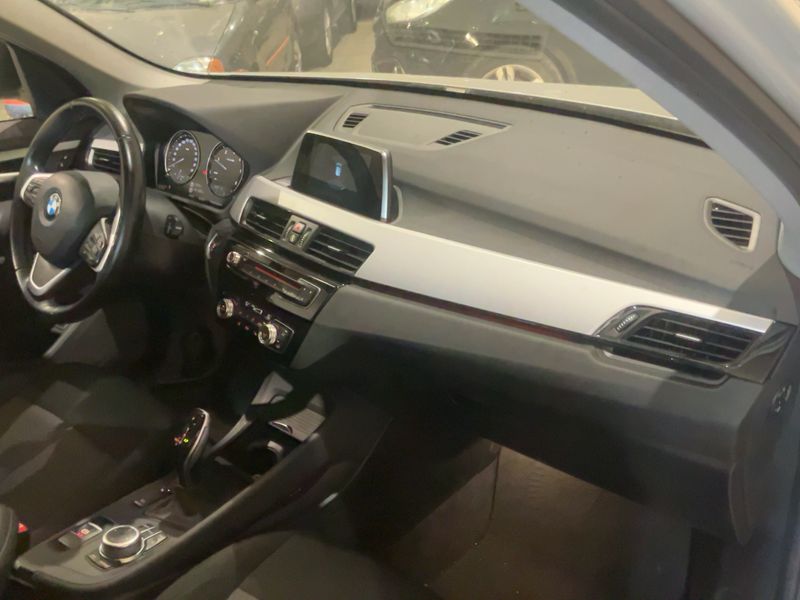 BMW X1 xDrive 18d Advantage 2018 – снимка 17