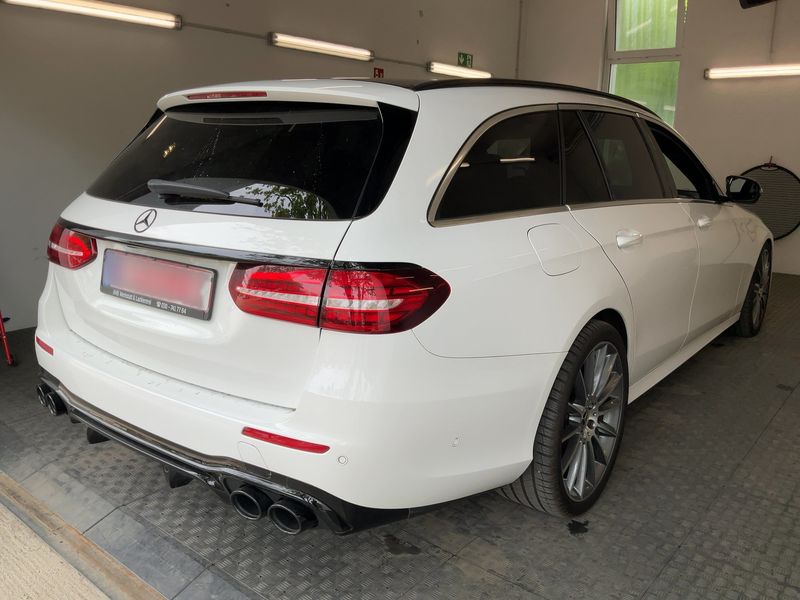 Mercedes-Benz E-Klasse E 53 AMG Mild-Hybrid T 4Matic+ 2023 – снимка 8